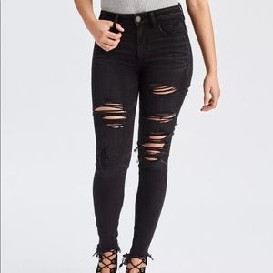 Distressed hi rise jeans